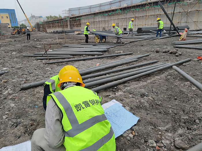 大兴螺栓球网架结构